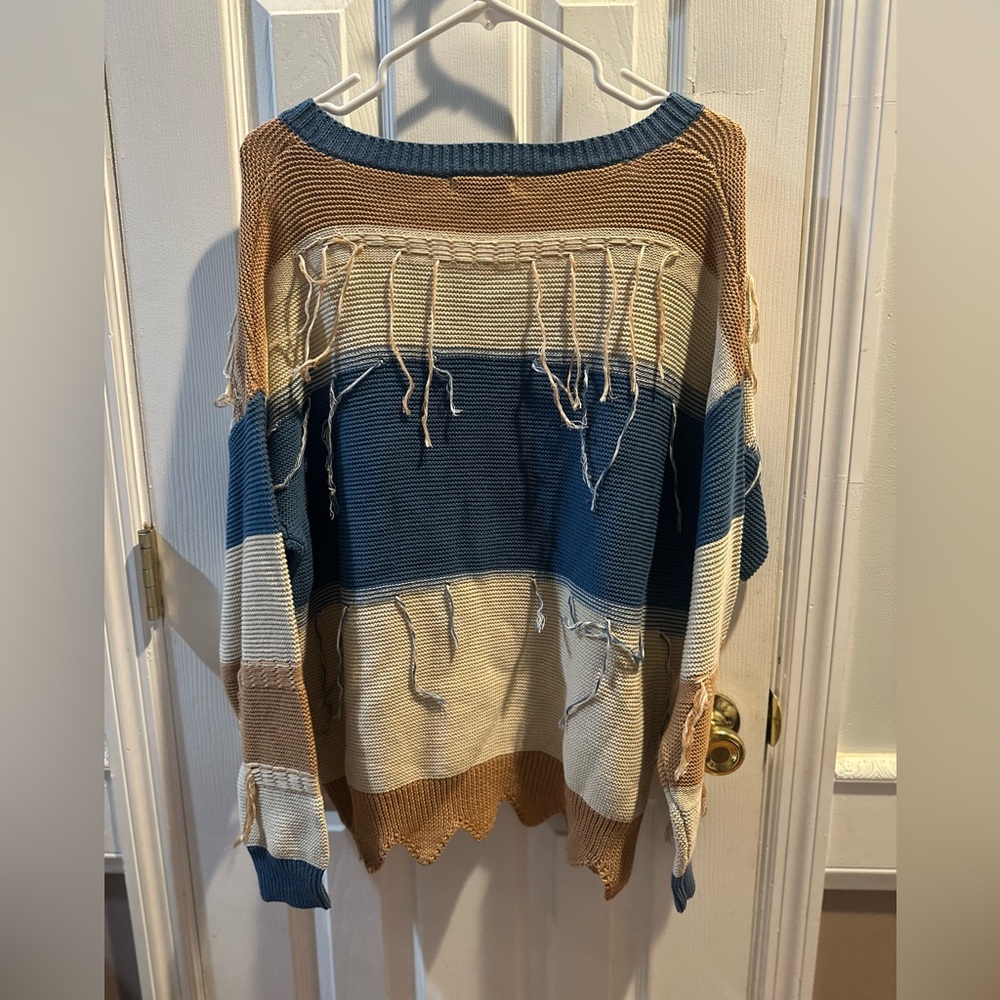 NWT Fate Blue Tan Striped Knit V-neck Sweater Fringe Scalloped Bottom Large - Picture 3 of 8